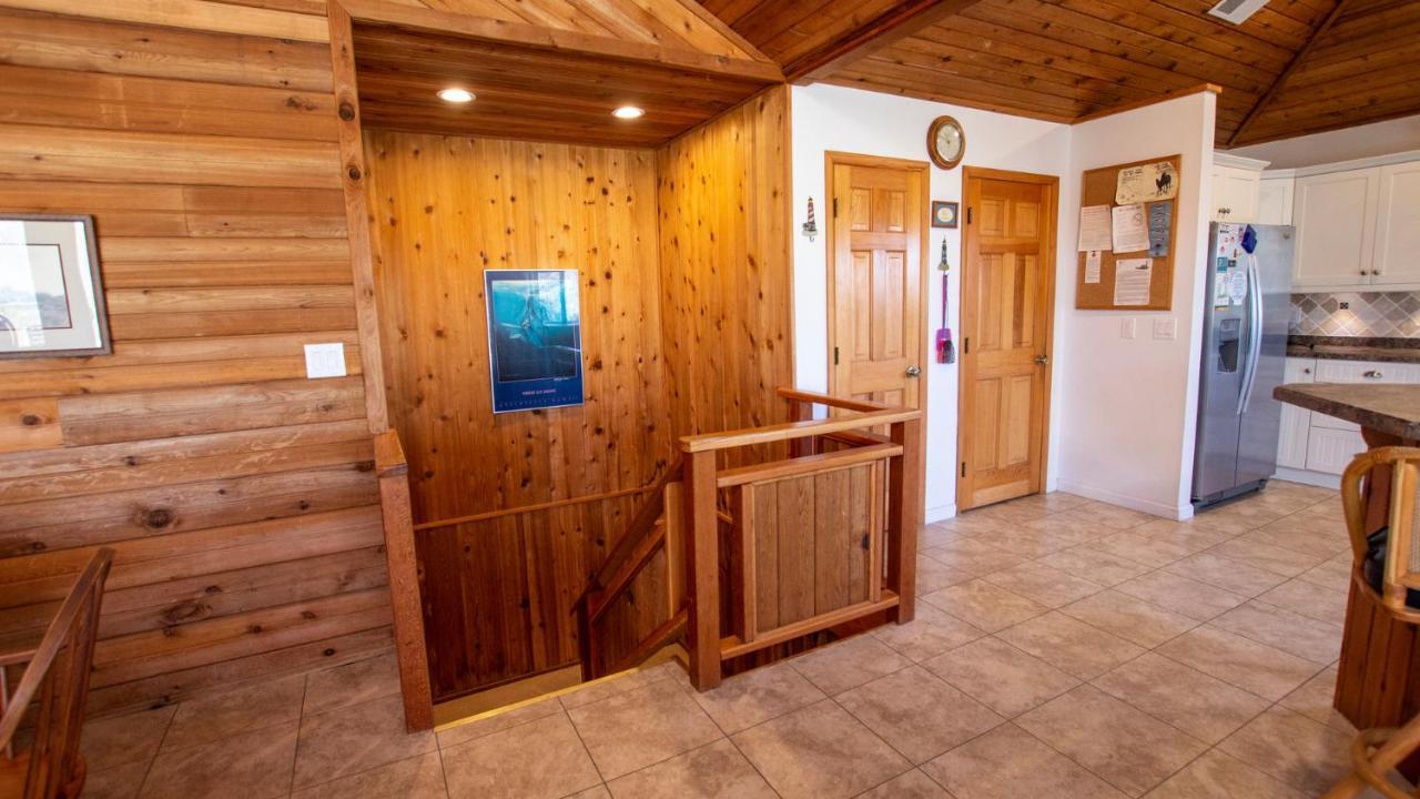 Wl933, Tale Of The Whale- Oceanfront, Private Beach Access, Gas Fireplace, Ocean Views Corolla Exterior photo